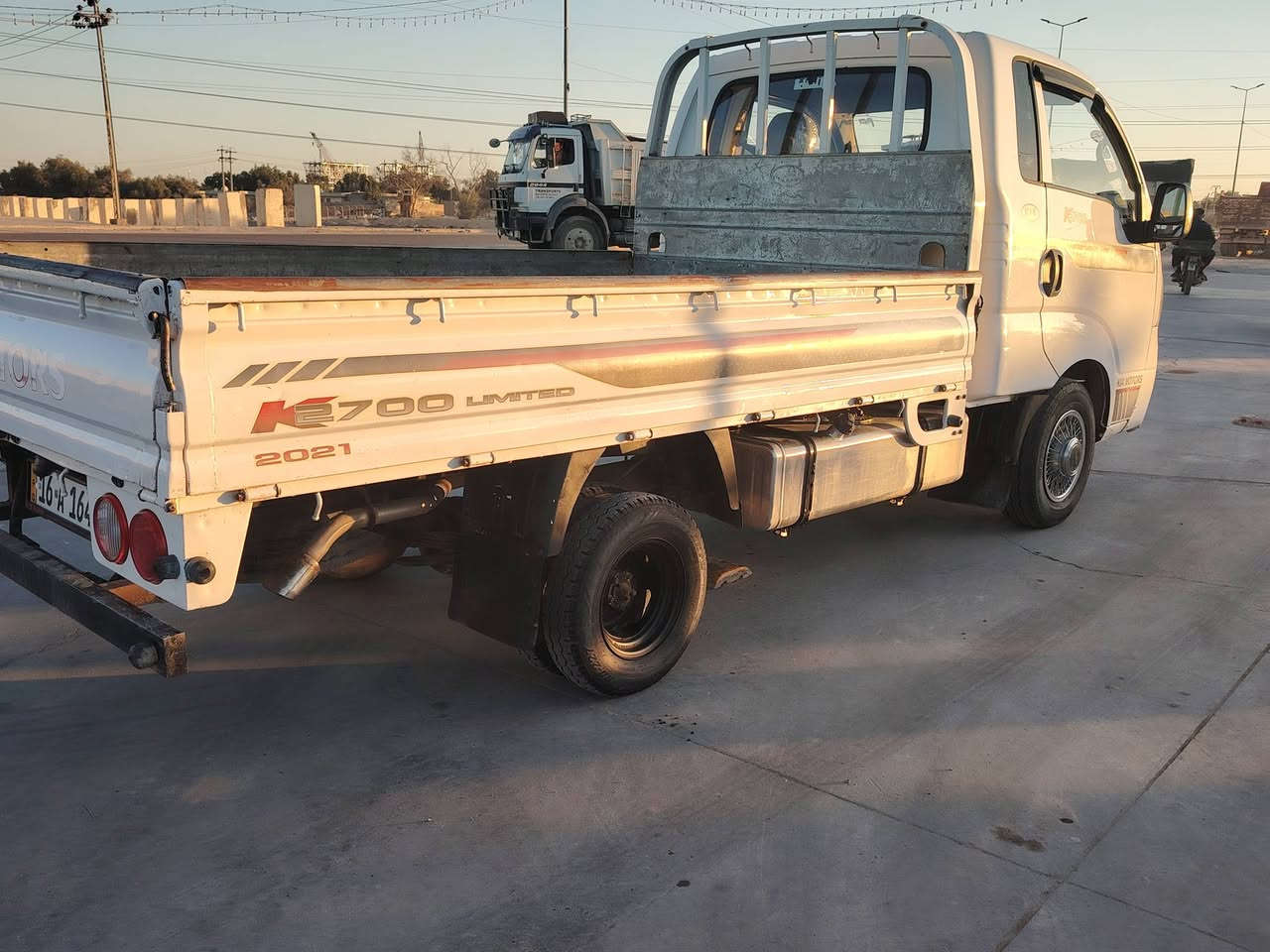 سلام عليكم البيع كيه 2014
مكفوله  من الصبغ والضربه والتبديل
شاصي مكفول  والرقم الشاصي
حداديه نضيفه
مكينه بل كارتون  جديده
التبريد  ثلج شرط
الورك مكبن ومزودها وركه
بريكات توني مشتقلهن سايد بريك شقال
الدوشمه جديده
ورقم ديوانيه نكليزي
باتري جديد
السعر 108 وبيها مجال
العنوان النجف  قرب المطار
***********
