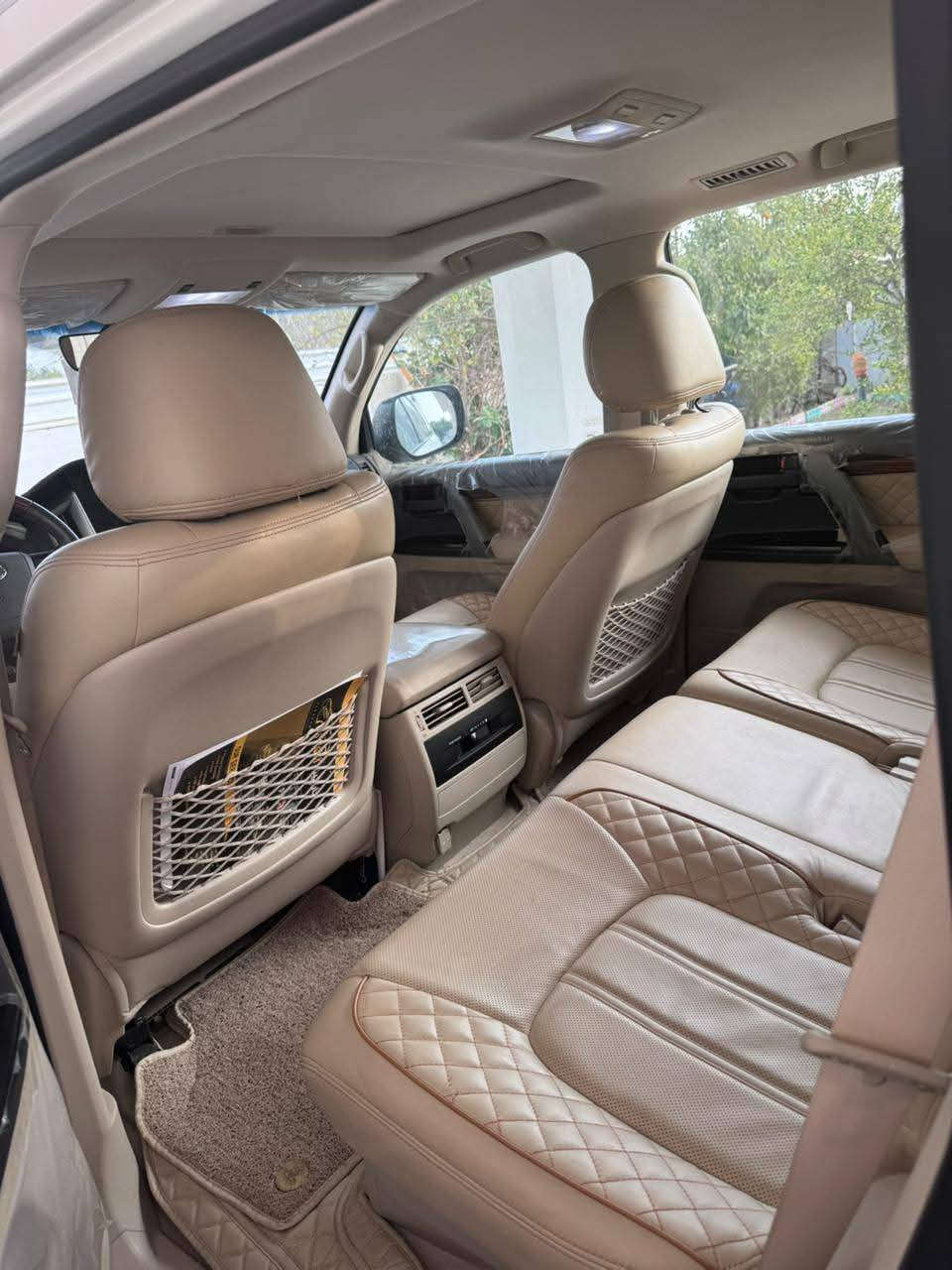 اخت زيرووو ووووو ووو

لاندكروز 2018 GXR ماشيه 25 
 السياره جديد تايرات الشركه بعدهن موجودات السياره مغلفه bdf  السياره على وضع الشركه بلاديه 
السياره شركه المهند حاله حال الساز والبريم والفطيم
***********
***********
الكورك بي واتساب
