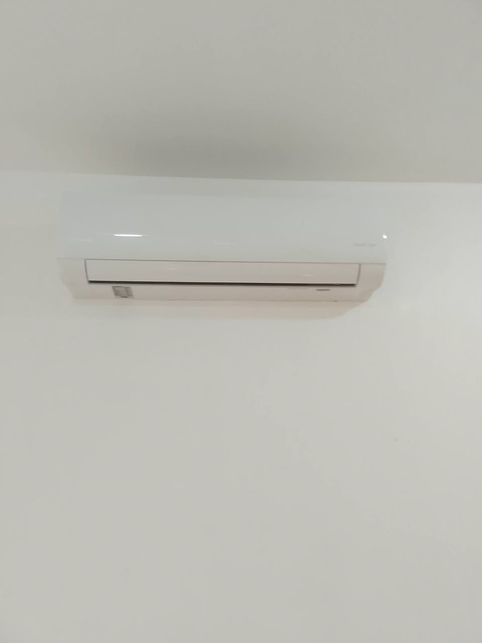---

🛠️ خدمات هندسية متكاملة
 والتشطيب بدقة وجودة عالية، تشمل:

🔌 الكهرباء  
- تسيس كهربائي داخلي وخارجي  
- تنصيب السبالت وصيانته باحتراف

🚿 الماء والمجاري  
- تسيس ماء للمنازل  
- تمديد وصيانة المجاري وفق المعايير الهندسية

🏠 السقوف والديكورات  
- تنفيذ السقوف الثانوية بجميع أنواعها  
- جبس بورد، بوردكس، فلين خارجي  
- جميع أنواع الديكورات الداخلية والخارجية

🎨 الأصباغ  
- تنفيذ كافة أنواع الأصباغ الحديثة والكلاسيكية  
- تشطيب نهائي بألوان متناسقة وجودة عالية ونعمل ورق الجدران 

📍 نعمل في محافظة النجف والمناطق المجاورة  
📞 للتواصل: *********** واتساب واي استفسار ادلل 

---
