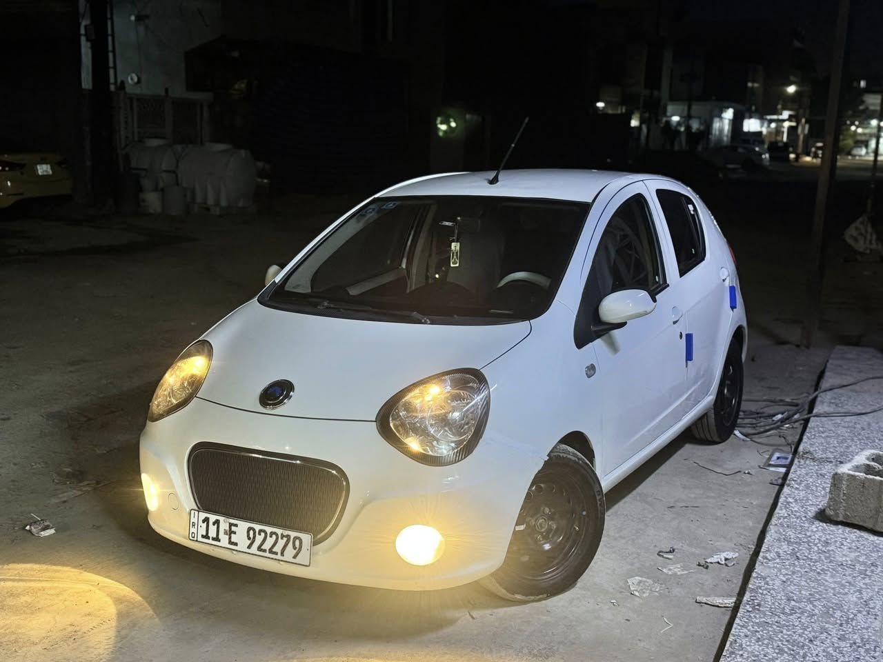 سلام عليكم 🫡
للبيع جيلي باندا 
موديل 2013
كفالة عامة من الصبغ والبارد 
السيارة ما بيها اي نقص 
كهربائيات ما بيها اي نقص 
صدر امامي خلفي جديد
منضومة تبريد جديدة تبريد ثلج ❄️ 
تخم تاير جديد 
باتري جديد 
السيارة عليها ادامة كاملة من حيث نوزلات 
و بلكات فيت بم 
السيارة نضيفة وحلوة مالبيت ما بيها اي نقص
سعرها 55$ وبيها مجال
مكان بغداد الدورة
الرقم : ***********
