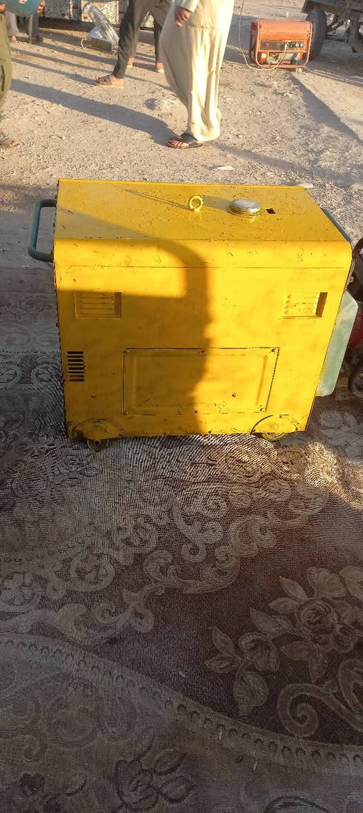 مولده نضيفه عل شغل مثل ما موضح بل صوره 30امبير مكاني نجف حي الهنديه عل قوس رقم الهاتف*********** السعر 400 او بيه مجال النجف, العراق
