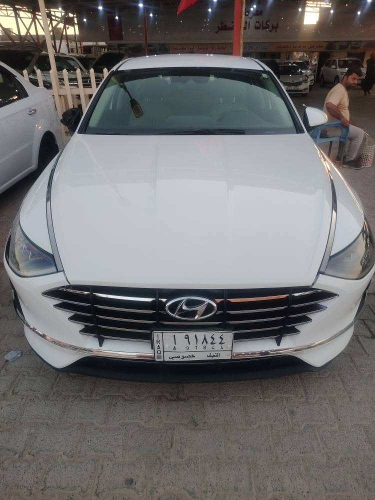 للبيع سوناتا مديل 21 رقم نجف معوقين باقيلها 8 اشهر وصير حره وكاله عامه بسمك 
كير محرك حداديه تبريد خير من الله 
محرك 2500 تنفس طبيعي 
ماشيه 62 الف 
حادث مرفق بصور 
تبديل جاملغ وشويه من البنيد بنيد بلادي 
بيها باردات بصيطه بجاملغات الخلفي يعني صبغ قطعه او نص فقط سياره عليها ادامه جاهزه من كلشي 
مكان سياره نجف 
السعر 145 او بيها مجال بصيط 
*********** النجف, العراق
