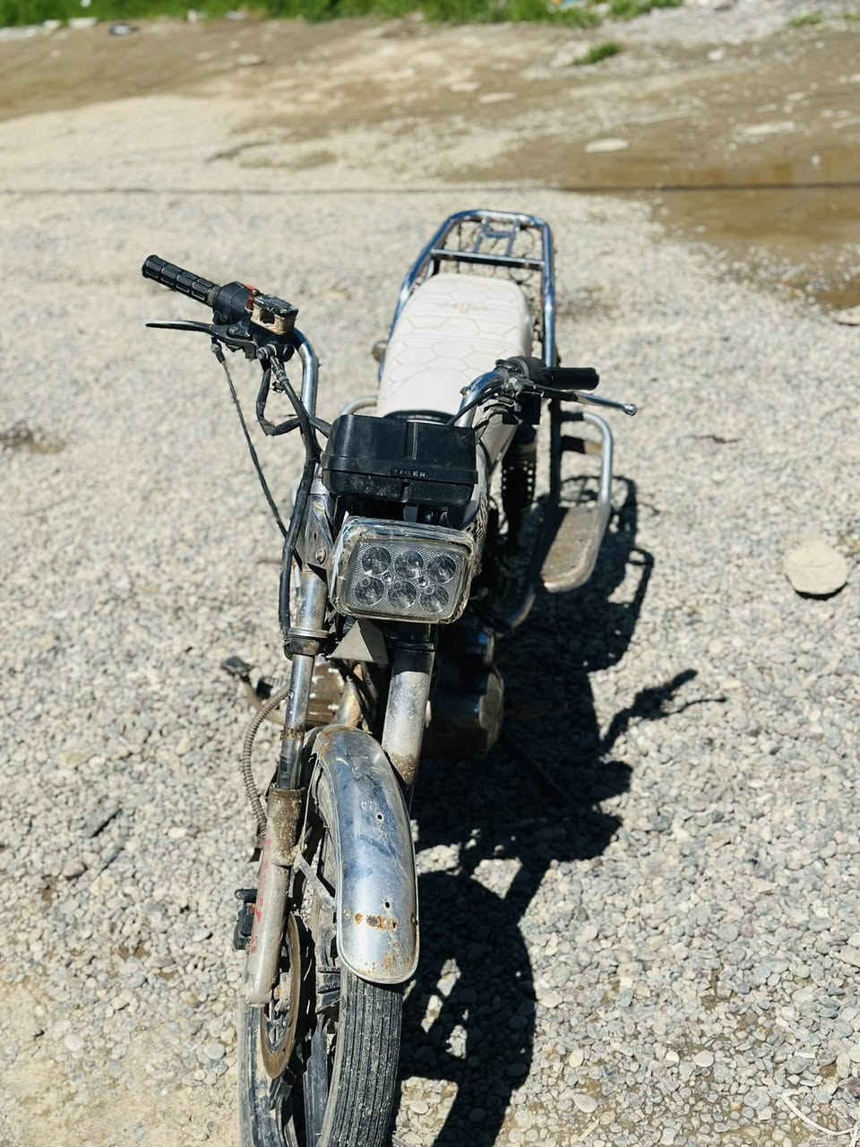 موطور للبيع ب 300وبيه مجال ***********
