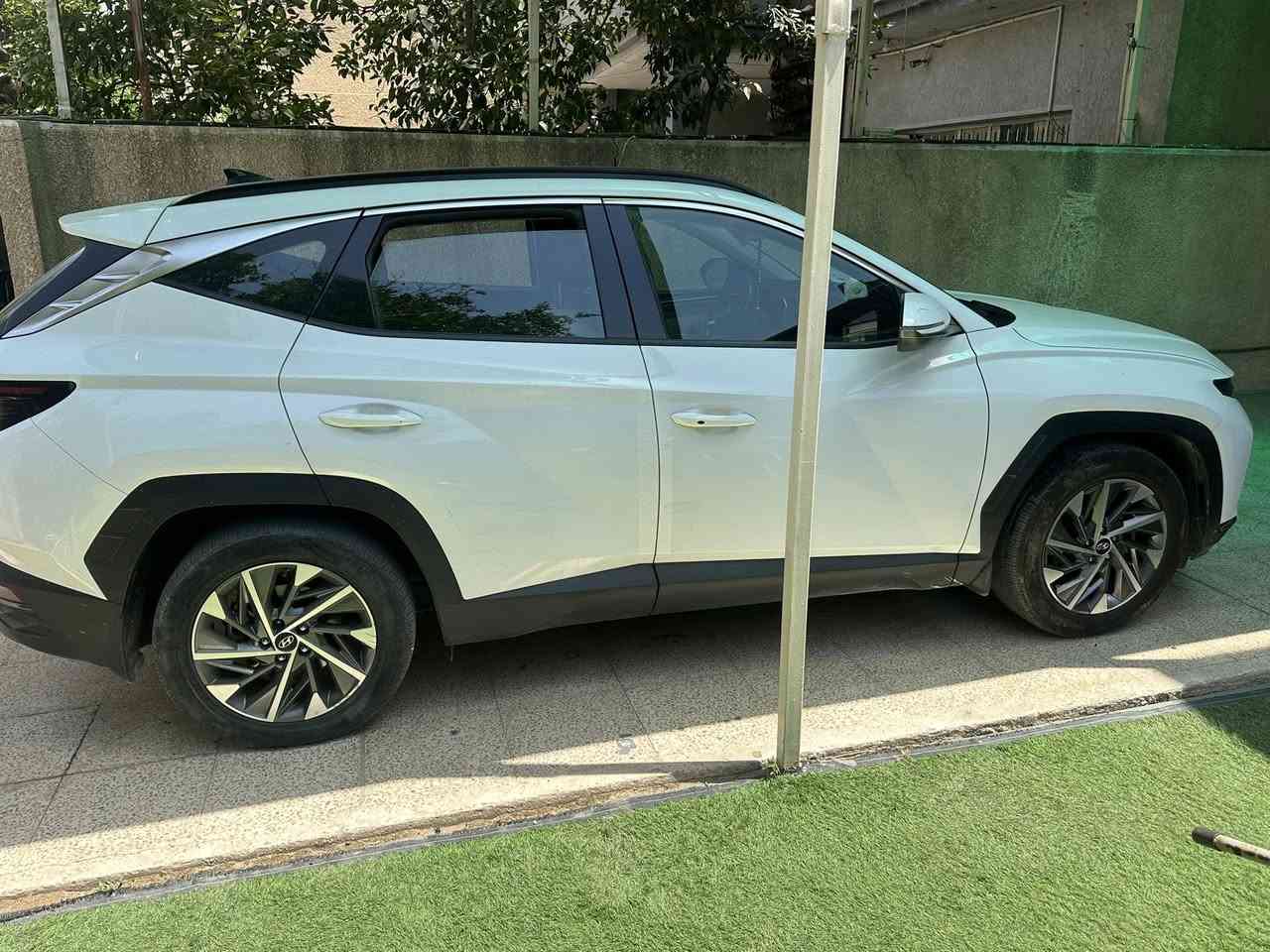 توسان 2020 شكل 22
خليجي فول رقم اربيل 
بيهة بارد بل جاملغ الامامي بسيط جدا 
وجان بيهة رواجز وسويناهة وتبدلن الاصليات وشغل مضبوط 

ماشية 52.000
حساس خلفي وامامي 
اوتو هولد 
مانع انزلاق 
نظام الصعود 
سبورت ايكو نورمال 
قطعتين تبريد 
4 جام اوتو 
رقم اربيل 

***********

