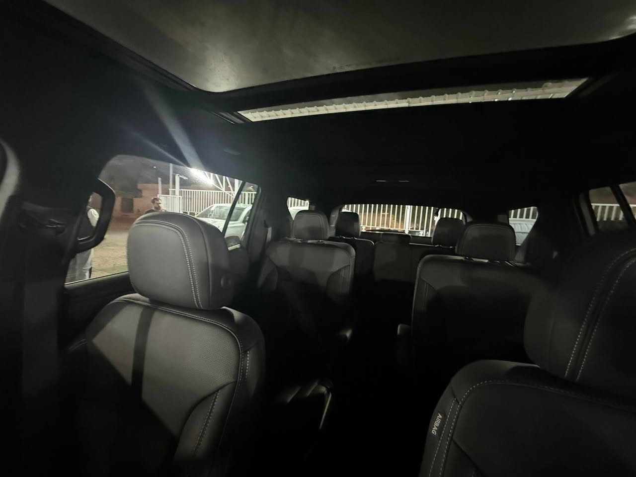 السلام عليكم شفرليت ترافيس 2025
محرك 2500 تيربو اقتصادي 
وارد امريكي تقرير مياه امطار داخله تعمل وتسير كهربائيات فول شغاله بدي كفاله ما عده رصعات بالبنيد بالنقل موضحه بالصوره رقم بصره شهداء وكاله عامه فول مواصفات بنوراما كشنات VIP منفصل كشنات الاماميه كربائيه تدفئه تحكم استيرن فول شاشه كار بلي متصل ماشيه 6557 ميل 8000 K تقريبا يعني زيرو سياره جديده بمعنى الكلمه 
عنوان البصره شارع الوطن
رقم ***********
