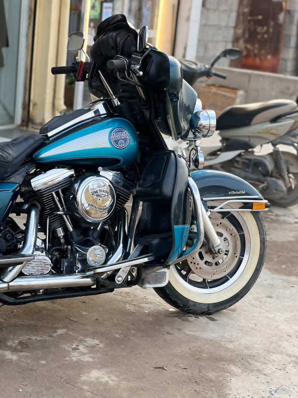 السلام علیکم هارلي الكتره كلايد دراجة جديده بمعنئ الكلمه نكره بكل وقت مرقمه كركوك باقي عل لوحات بيهه دخانه اول مشغل قويه او من تحمه اتكوم تكطع تجي اتكلب واشوف كامله كل نقص ما بيهه السعر قفل بدون عمله( 35) ورقه او ماكو بهيج سعر الكتره اشويه متوازي على بيعتهه مكاني ديالى بعقوبه ***********
