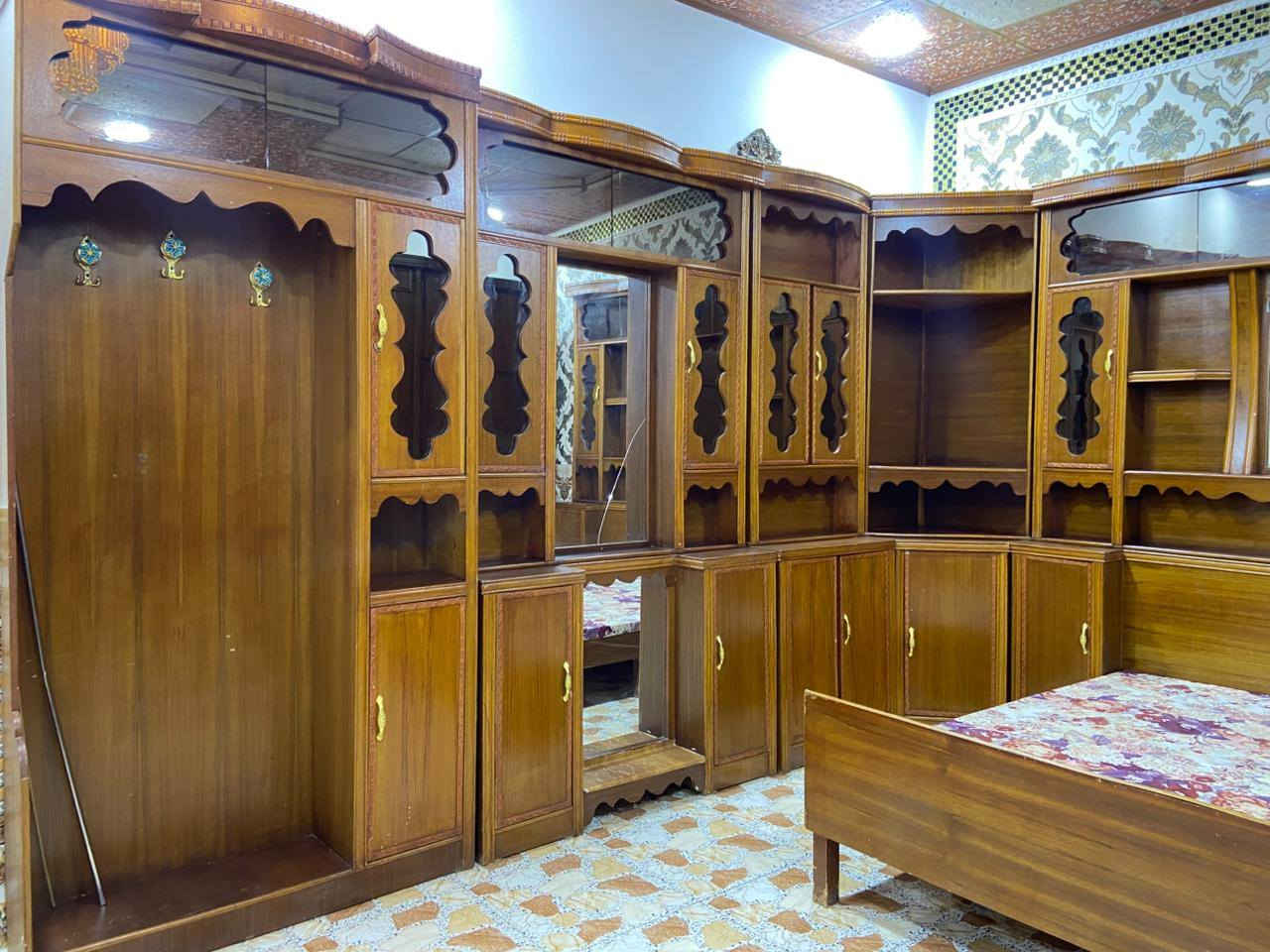 يوجد غرفه نوم صاج عراقي شرط اربعينه نضافه فول السعر٨٧٥ للاستفسار الاتصال ***********
