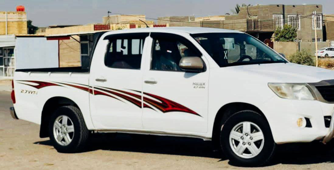 هايلوكس  موديل 14 كير اوتوماتيك فول مواصفات كويتي سياره جديده مكفوله ماعدا  بارد بالباب رقم بابل دولي تحويل ثاني يوم بأسمي مكان السياره السماوه   السعر 195 وبيها مجال رقم الهاتف ***********
