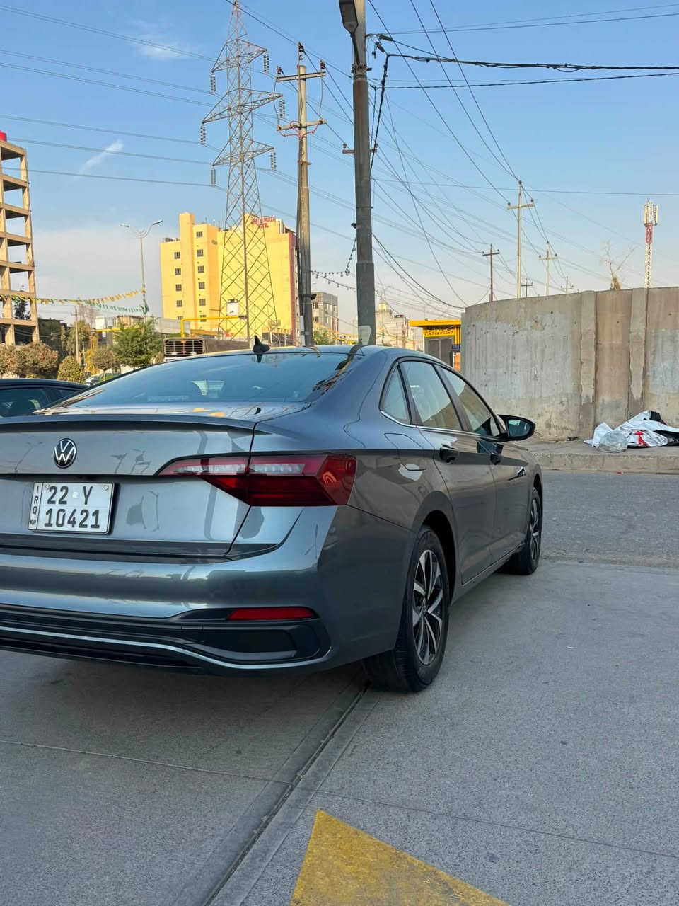 jetta 2022
جیتا مۆدیل ٢٠٢٢
٥٣ میل رۆشتووە
گێچ ئەلیکترۆنی 
شاشە ایپاد
ئاوێنە رادەر 
برێک بەسمە 
دوگمەی یئکۆ 
دەعمی زۆر زۆر خەفیفە
ایرباگ تەنها شانی تەقیوە
پشت و پێشی بە شەرتی ئەوەی بورغی با نەدرابی
سیارەکە قەپ و قۆپی نیە لە هەموو شوێنی زۆر خاوێن و رێکە 
٤ تایی لۆکی لەسەر تاخم پلاک و نۆزل هەموو بیلادی شەریکەی خۆی ئەلمانی لەسەر 
تەنها ٤ پارچەی کلێری هەیە ئەمریکا 
شخت بووە بۆیاخ کراوە لە ئەمریکا وەکو لە شانسیش دیارە سەیارەکە زەربەی نیە
بە ناو خۆمە ..
داوەی ١٢٣ وەرەقە دەکەم معامەلێکی برایانەی تێدایە
***********
تەنها موشتەری تەلەفۆن کات
3VWCM7BU2NM015613
