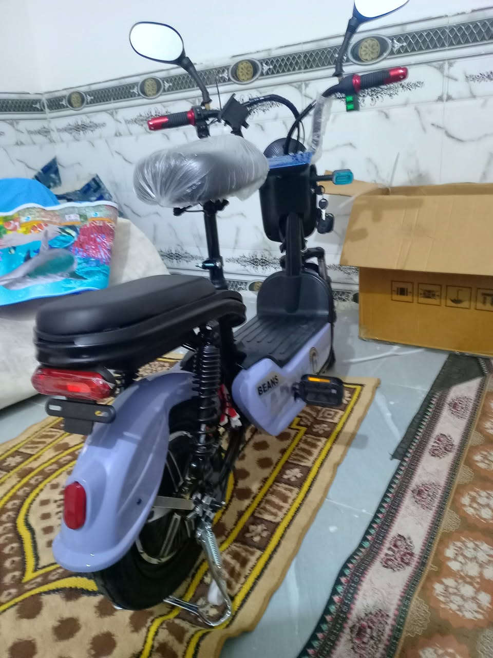السلام عليكم ورحمة الله وبركاته دراجه شحن للبيع كسر الكارتون مامستخدمة حجم 6 تحتوي 4 بطاريات السعر 400 وبيها مجال للشراي الاتصال *********** مكاني الفهود - المجري.   أدمن وافق ❤️
