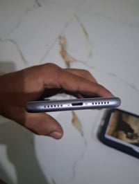 أيفون 11عادي مبدل بطاريه نضافه 💯  السعر 220الف وبي مجال الكامرات كزازه...