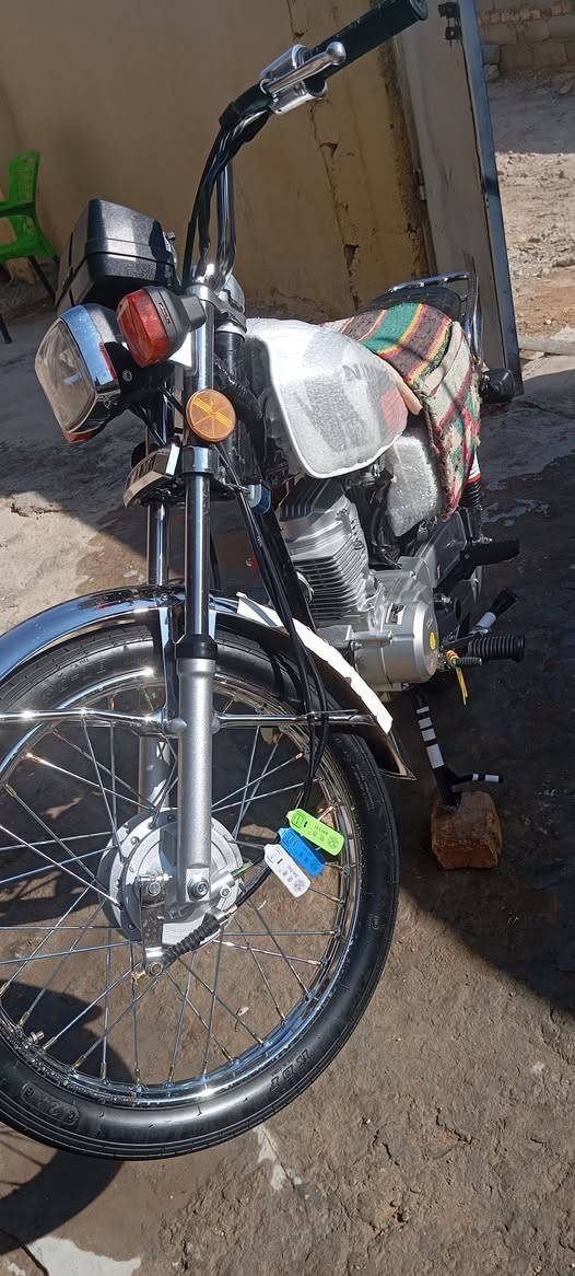 سلام عليكم من رخص الكروب نامه اللبيع موديل 25 وراق مكينه برغي ما مفتوح بيه مكان حله ورديه خارج السعر 625 وبيه مجال تصل وبيك خير ودلل مستعجل علئ بيعته *********** تحياتي الخوش والد
