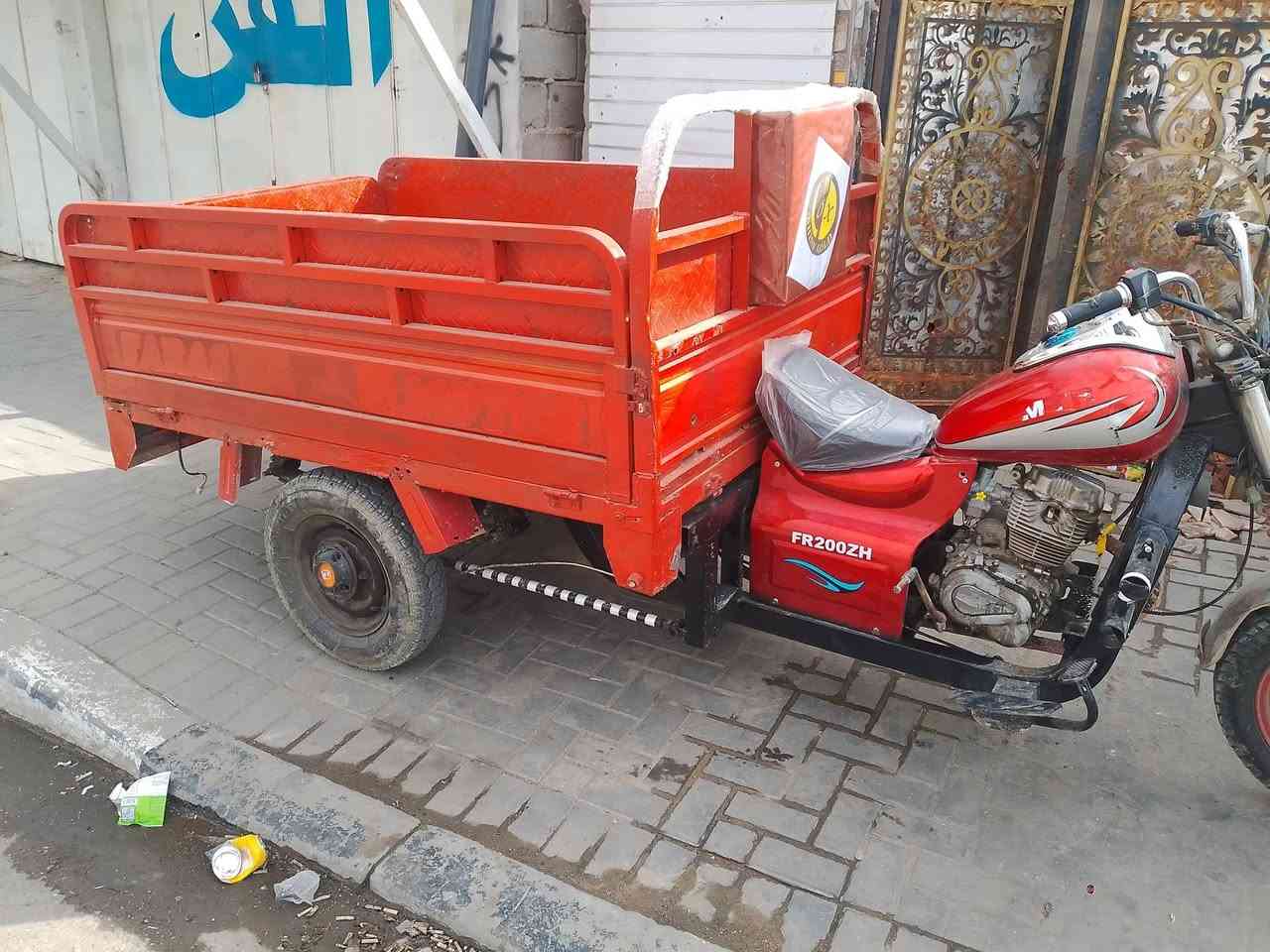 توته للبيع مقفوله من كل شيء عنوان البصره القبله سعر 850 بيها مجال رقم الهاتف ***********
