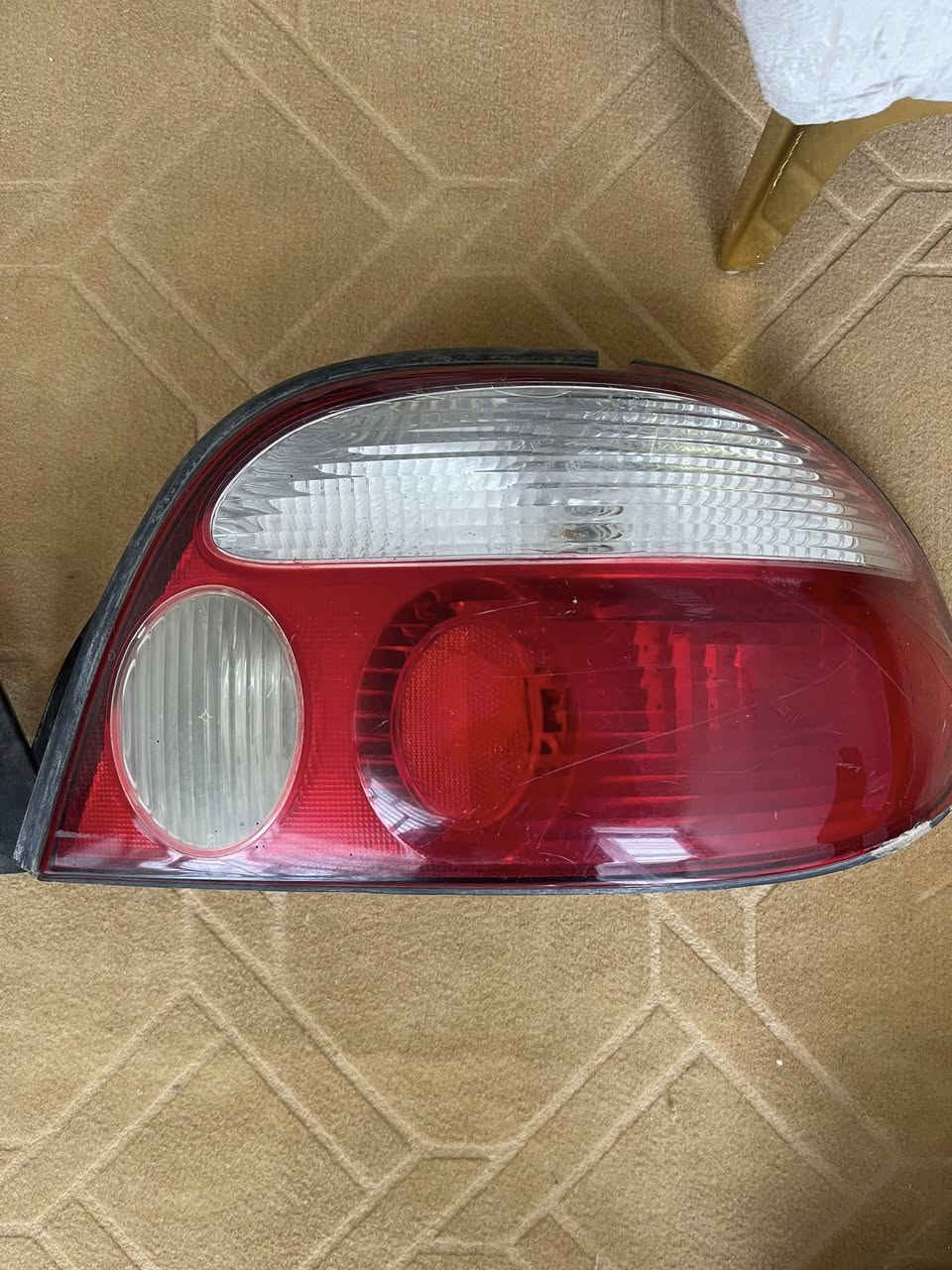 زوجين بك لايت كيا سيفيا اصلي مال تفصيخ  من موديل 1998 -2000 نظيف جدا كامل مع الفيش والكلوبات السعر 50 الف 
***********
