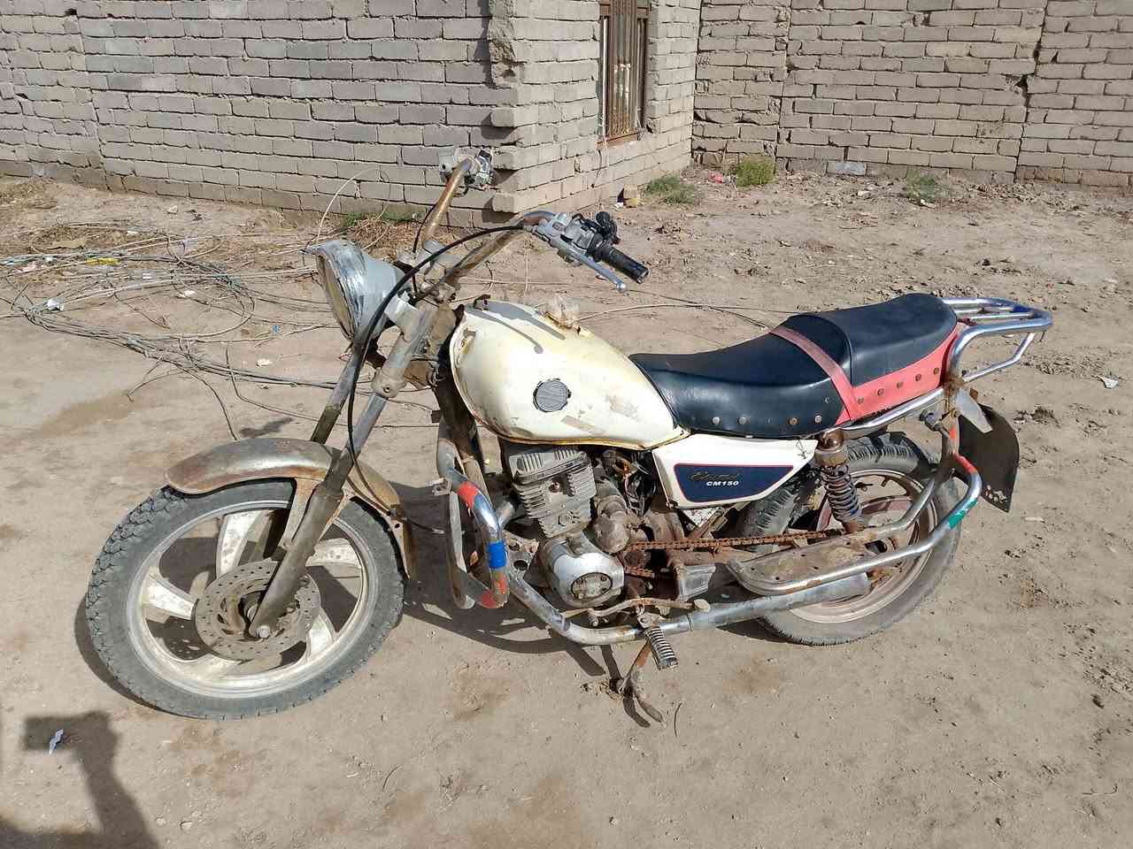 اخوان تايموته. كلك كلك. سعره 250
شغاله ترايك للعماره ***********
