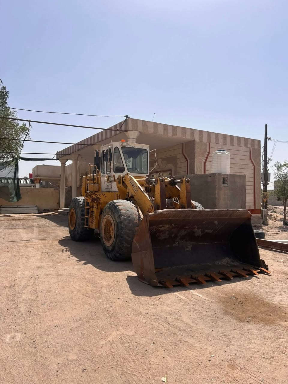 السلام عليكم ورحمه الله وبركاته
شفل اللبييييع
حجم 85 
مديل 87 رقم بصره
السكن بصره الزبير رقم الاهاتف ***********
