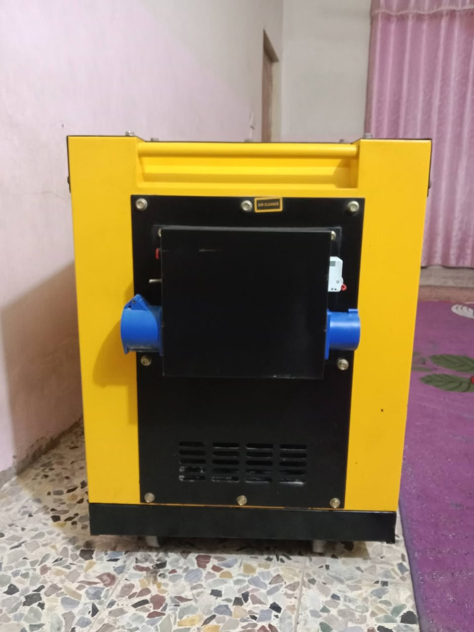 كابوته اكس 8 كيفي 32 امبير نضام اي تي اس تشغيل ذاتي واطفاء ذاتي ابلاديه مثل ما موضح بل عداد وقت التشغيل 1160 ساعه حجم المحرك 192 F السعره 14 حصان راس التوليد دبدوب نحاص مرواحات 2  السعر مليون وربع
المكان بغداد قريه الانتصار مجاور الراشديه
***********
***********
