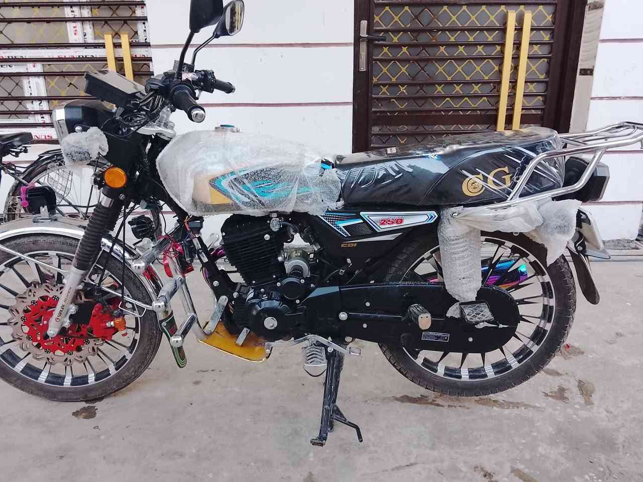 السلام عليكم كيفك المحرك 250 للبيع موديل 26 مكاني بيجي ماشي759 ***********
