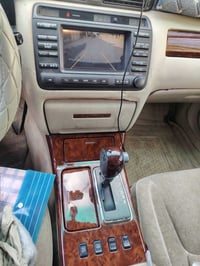 ملكه • ٢٠٠١ • كمرك مدفوع