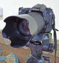 نيكون D7200 للبيع  نضيفه بشكل استعمال شخصي  كارتونهة موجود مع كامل ملح...