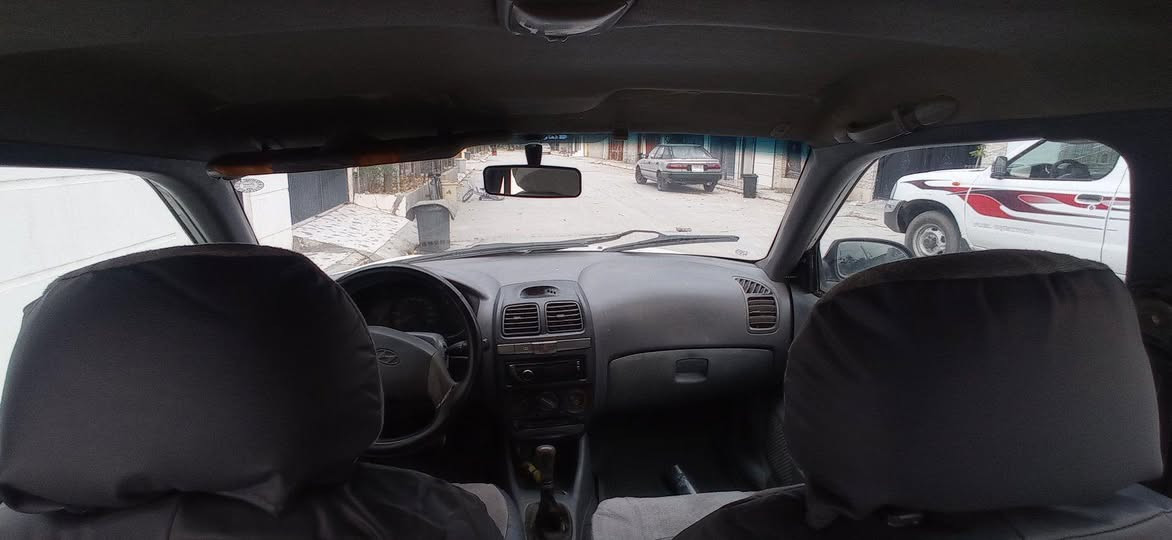 هۆندای ئەکسێنت  مۆدێل 2001
 گێڕ عادی ،گێڕومەکینە و تەحویل بەشەرت
سەنەوی تا 2028 تازەیە
نرخی 40 گەڵاو معامەلە
شوێن/ دوکانی سیاحی
ژمارەی پەیوەندی:
***********
*********** دخان, السليمانية
