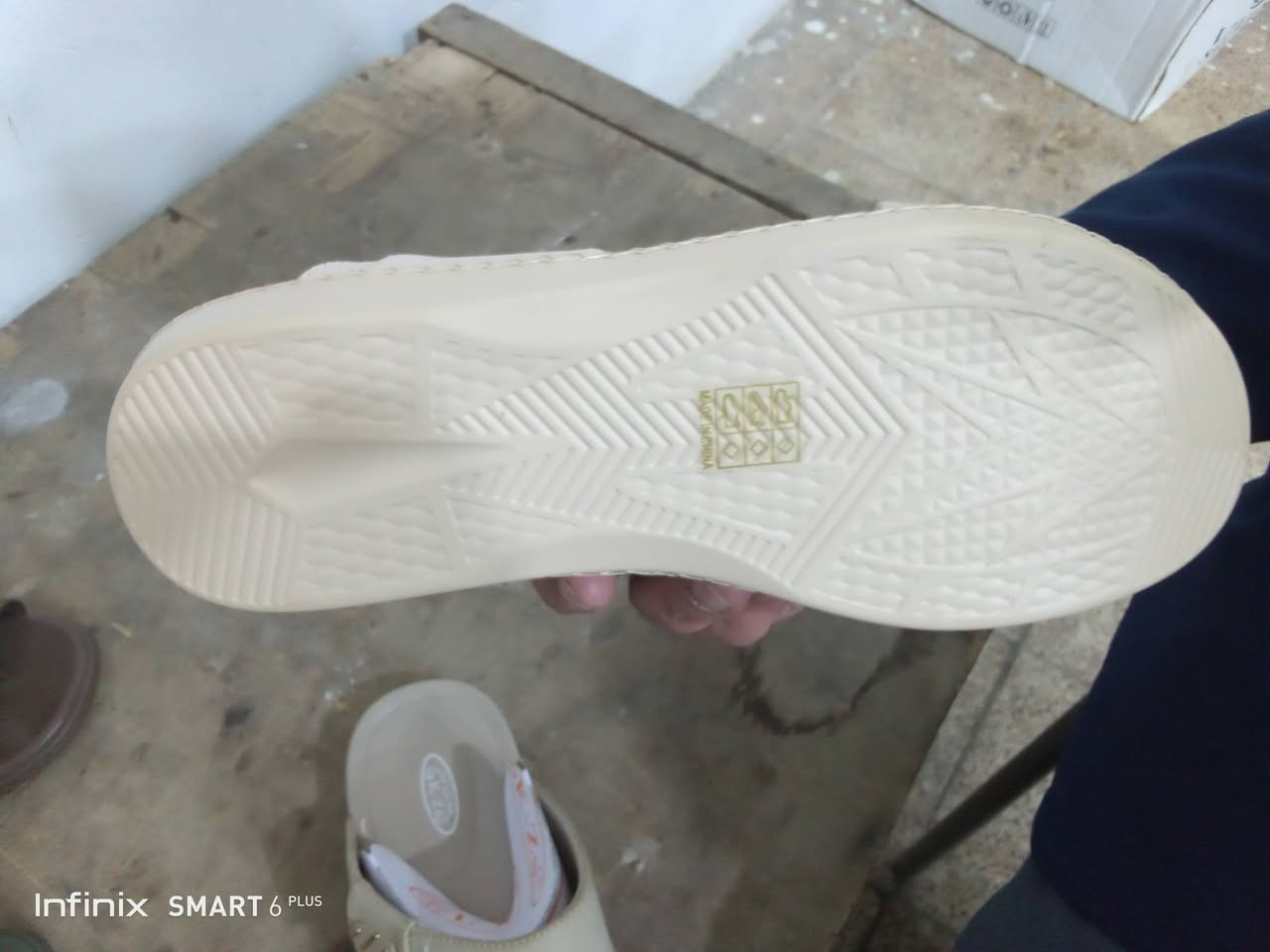 بسم الله الرحمن الرحيم عندي عروض على هاي الشحاطات ام 25 سويناها اليوم ب 10,000 الموقع شارع سعيد الجباوي مجاور سالم عبد الواحد ابو الانترنت


**إذا كنت صاحب هذا الإعلان وتريد حذفه لأي سبب، رجاءا أرسل رسالة إلى الدعم الفني**