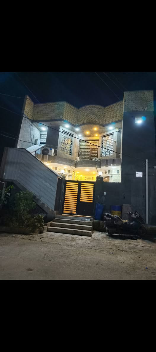 بيت زراعي للبيع مجاور جامعة الامام الصادق متوفر كل الخدمات البناء سنة 2025 درجه اولى 200متر 6 غرف للاستفسار خاص او على رقم ***********
