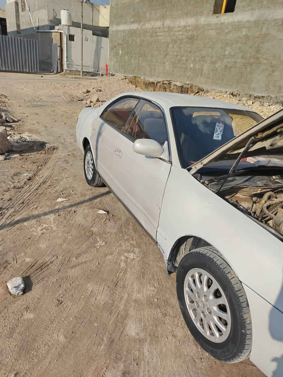 شيزر نفخ مديل 2000 مكينه 2ونص   سنوية 2029  كفالة نقل وگص سياره جهازه بس عايزه صبغه راعيه ايريد مدوار  بصره شط العرب   *********** السعرــ45 مجال كلش قليل
