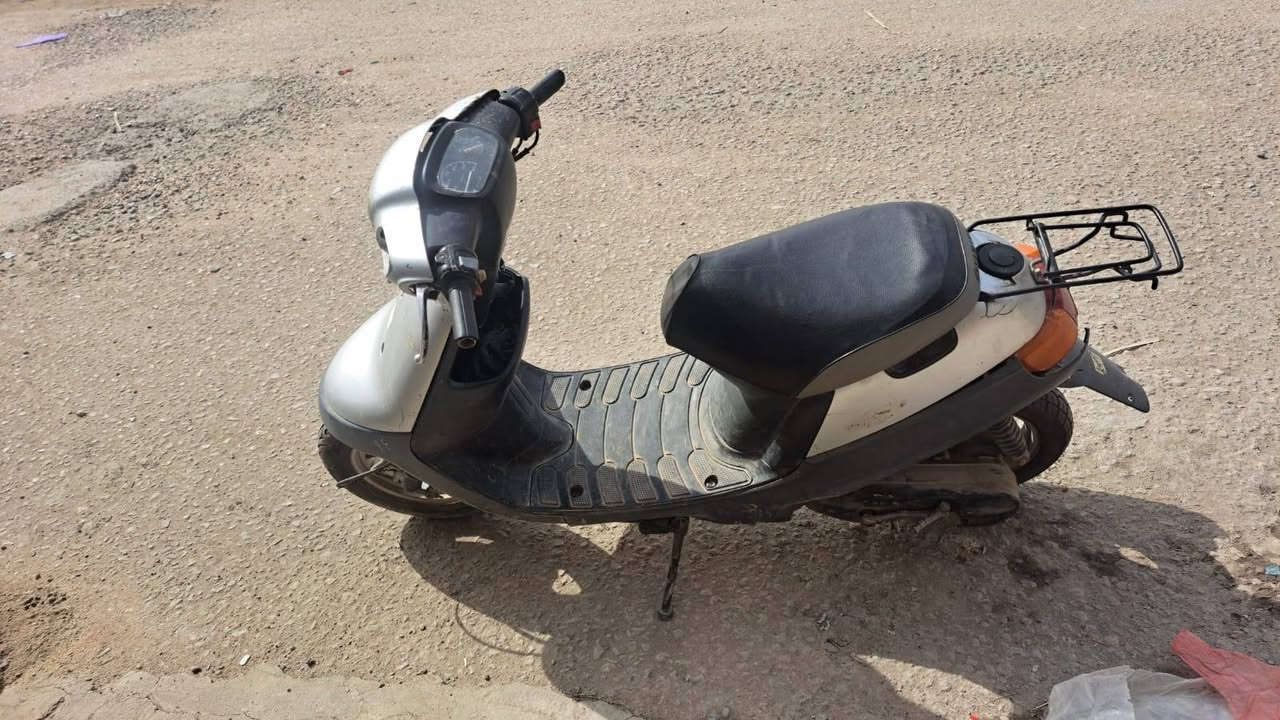 موديل ٢٠٠٣مامفتوحه
٣٥٠وبيها مجال
***********
