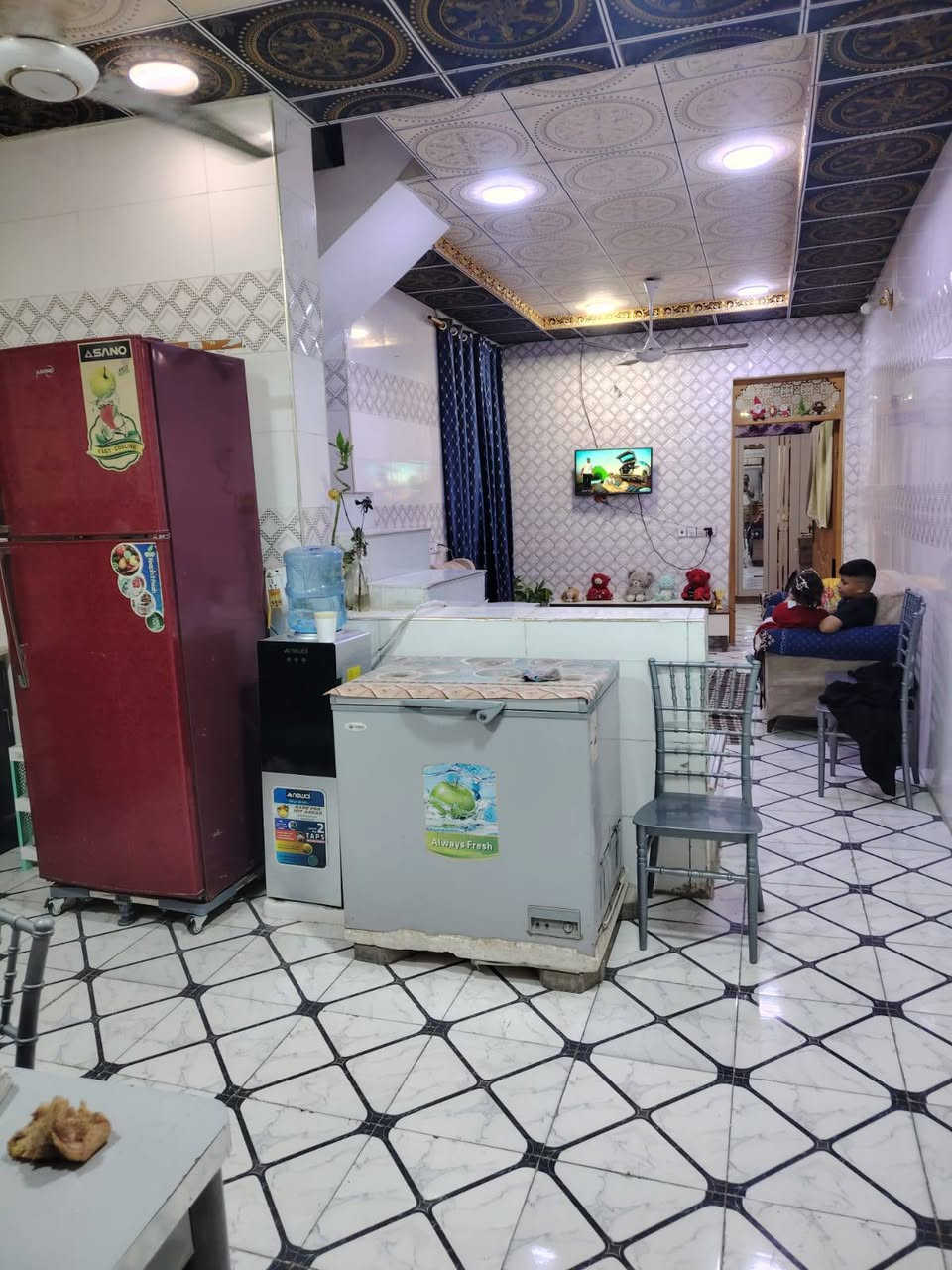 #يا_الله_يعلن_مكتب_دارك_للعقار 🏢 بيت للبيع🏘
مساحه 75 متر🚩 طابو زراعي سند 25 🚩  قرار محكمة 

سعر مناسب. /// بناء درجة اولى /// 
الستفسار او مراجعه المكتب📞📞☎️ ***********

#احجز_بيت_حلامك_الرائع🥰🥰#في_مكتب دارك

عنوان 🏘البيت نجف الشرف  على شارع المطار
مقابل قريه الغدير عامود 321 شارع الصب

تفاصيل غرفه  وصاله   ومطبخ  وصحيات داخل وخارج طابق ثاني غير كامل 

جميع الخدمات ماء كهرباء  تبليط🛣 و مدارس ناره ليليه

بناء طابوق اساس وسقف صب كونكريت 

عنوان المكتب دارك  شارع_المطار_الحولي_الجديد 
عمود321

#مكتب_دارك_للعقار   الستفسار ☎️☎️ ***********
 ملاحضه البيت غير مسكون

يوجد لدينا كافت العروض وبسعار مناسبه  معا  الخدمات🏗يوجد لدينا جميع المساحات عنوان المكتب عمود 321شارع الصب 

ملاحظه البيت غير مسكون
