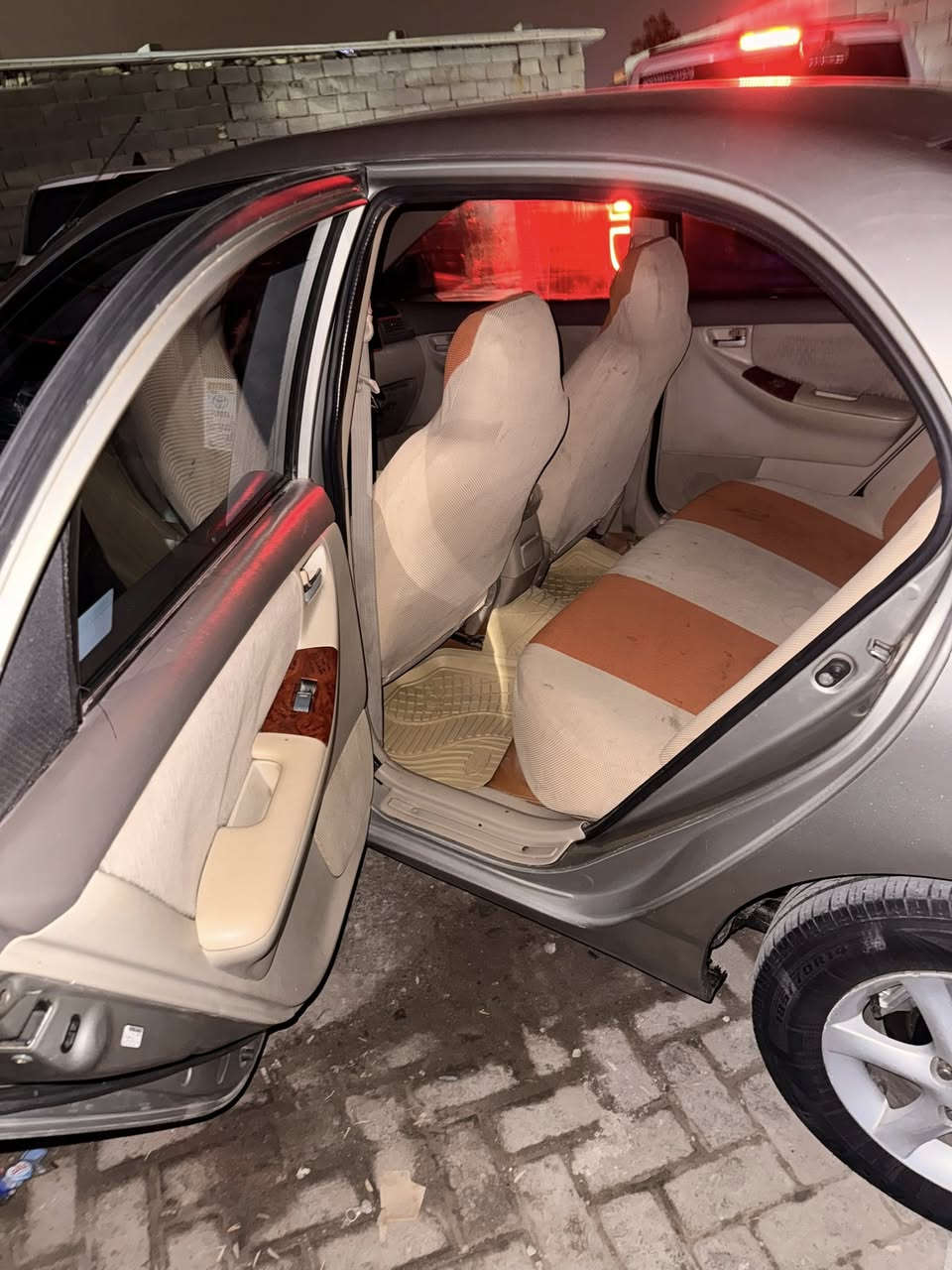 السلام عليكم
كورلة بيكاتشو 2005 

مكينة 1800

كير مكينة جدد صالهن شهرين من شادهن 

منضومة تبريد جديد ثلج 

السيارة صبغ عام معمرهة علة ايدي تعمير مال جناي 

كهربائيات كلة شغال  

كفالة من الضربة والكص والخياس 

صور وفيديوات قبل التعمير موجودات والمكينة والكير القديمات موجودات 

رقم بصرة بسمي سنوية 27

هاتف / ***********
سعر 85 وبيهة مجال
