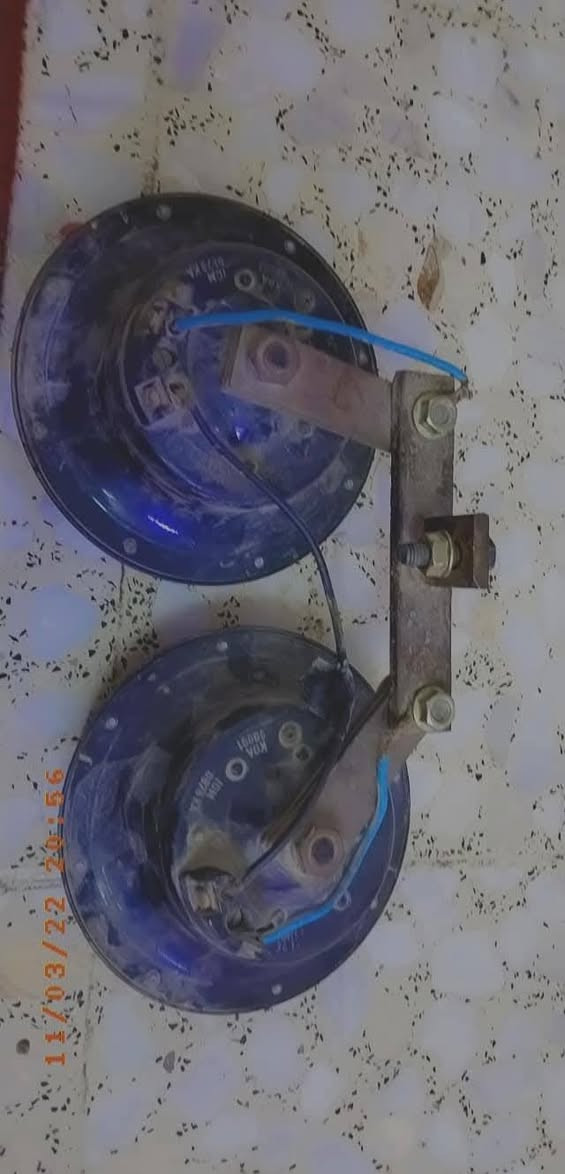 السلام عليكم هورنات بوش للبيع ابيعهن علا الدكه السعر 350بيه مجال قليل رقم الهاتف ***********
