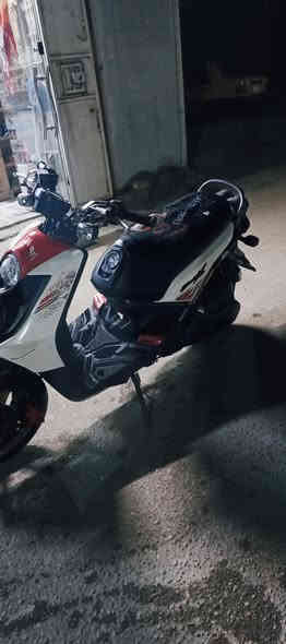 دراجة سكنس چبلي صارلي شهر من نزلتها من الرمبه شرط اوراق معرض كفاله عامه من كلشي السعر1350 بيها مجال بسيط حك الجيه للاستفسار *********** 👋🏴‍☠️
