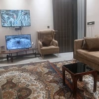 تخم قنفات 10 مقعد نظيف جدا لون بيجي مع كوشات 8.. المكان اليرموك أربع ش...