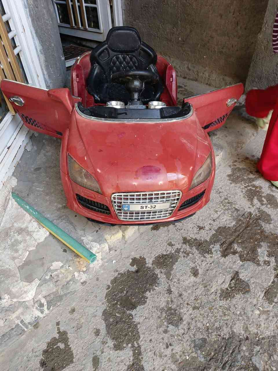 السعر قفل 15الف ابيع على  وضعها عوزهة باتري بدون ريمون مكاني الشعب قرب محطة غاز عدن


**إذا كنت صاحب هذا الإعلان وتريد حذفه لأي سبب، رجاءا أرسل رسالة إلى الدعم الفني**