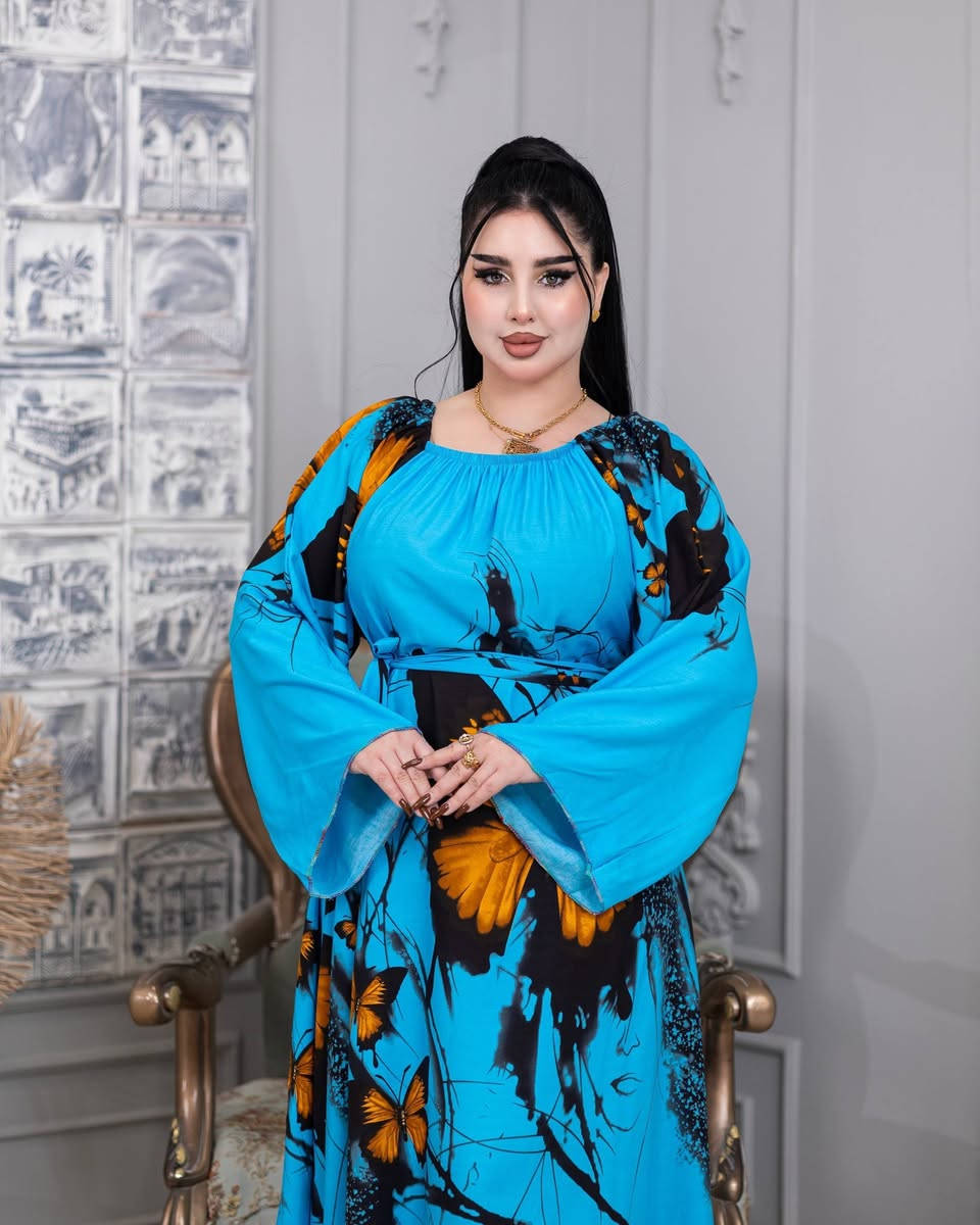 دشداشة نسائيً كلوش
خامة كشمير سيلين كلوش ثلاث أمتار 

فري سايز حد 110 كيلو.

الدرزن 130 الف


**إذا كنت صاحب هذا الإعلان وتريد حذفه لأي سبب، رجاءا أرسل رسالة إلى الدعم الفني**