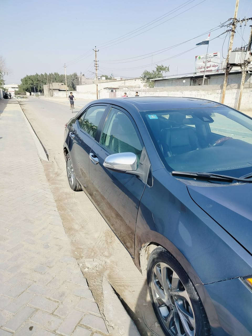 مرة خصه الادمن كورلا موديل 2018مواصفات se فول مواصفات وارد امريكي سياره بيها بس بنيد بارد شويه
وتكحيل قليل يم باب السائق السيارة كلين تايتل 
السعر 155وبيها مجال 
تواصل ***********
