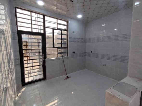 مكتب النور للعقار بيت للبيع 
عنوان البيت مقابل ملحق قرية الغدير 
***********
تفاصيل البيت 👇👇المساحه 50متر 
#البيت  نجف الاشرف 
سعره 20وبيه مجال 
#غرف نوم عدد 1
#وصاله 1
#حمامات
 
#ملاحضة البيت بناء 2025
سند 25
#شارع عرض 10متر
ماء+كهرباء+كيبل ضوئي مقابيل +مولده+مدارس حكوميه واهليه ومول تسوق منزلي 

جميع الخدمات متوفره
للاتصال 
***********واتساب
