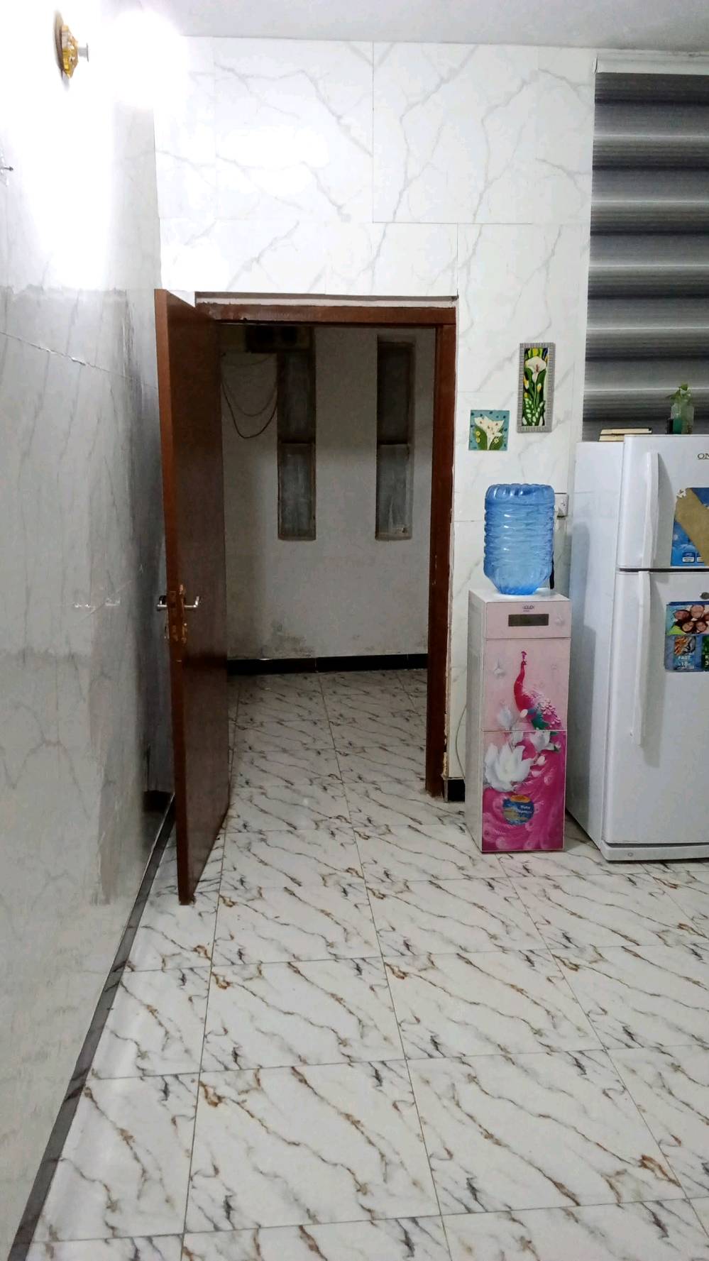 بيت للبيع جسر ديالى منطقه الاعريفيه شارع ابو مروان المساحه 240 جنس العقار عقد.177 مشمول بالتطويب تبليط خدمات كامله كلشي قريب جامع مدارس اسواق سوك افران مخبز السعر 110 وبي مجال يباع مع الاثاث وبدون الاثاث للاستفسار ع الرقم ***********
