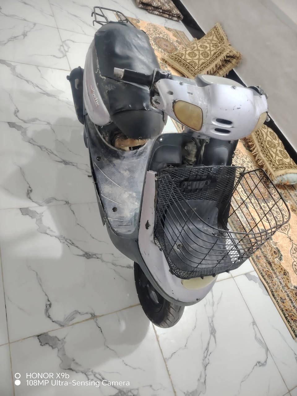 السعر 150 وبيها مجال بسيط بيع مستعجل ***********
دراجه منغولي الشاصي مكفول والمحرك ناعم شلعتها قويه الدراجه تايرات جدد  موديل 2003
