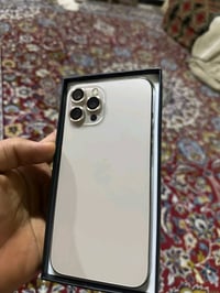 ايفون ١٢ برو • ٢٥٦ • بطارية ٩٤