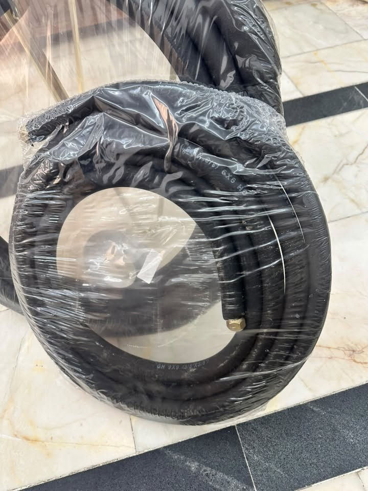 السلام عليكم
بواري سبلت كنتوري توسوت 3 طن 
ومال سبلت ميديا سقفي طن واحد 
جدد كلهن ب 150
الرقم ***********
