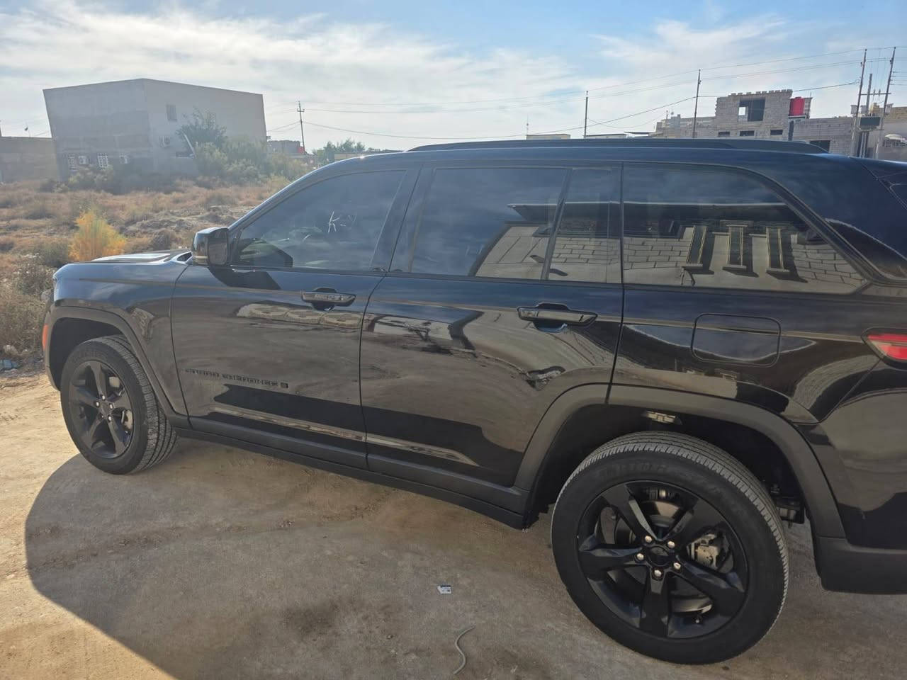 السلام عليكم للبيع جيب موديل 2023 أصل  رقم فحص فول مواصفات فتحه كشنات جلد كهرباء تحكم ستيرن جنطه كهرباء محرك 6سلندر كير مكينه كفاله حداديه تخم تاير جديد  دخول جديد مكفوله من الصبغ والتبديل والغد والشاصي كفاله لسيارة جديده أحلة من الصور وجاهزة حادث أمريكا مرفق بصور السعر 280 وبيهة مجال المكان البصرة القرنة للستفسار *********** البصرة, العراق
