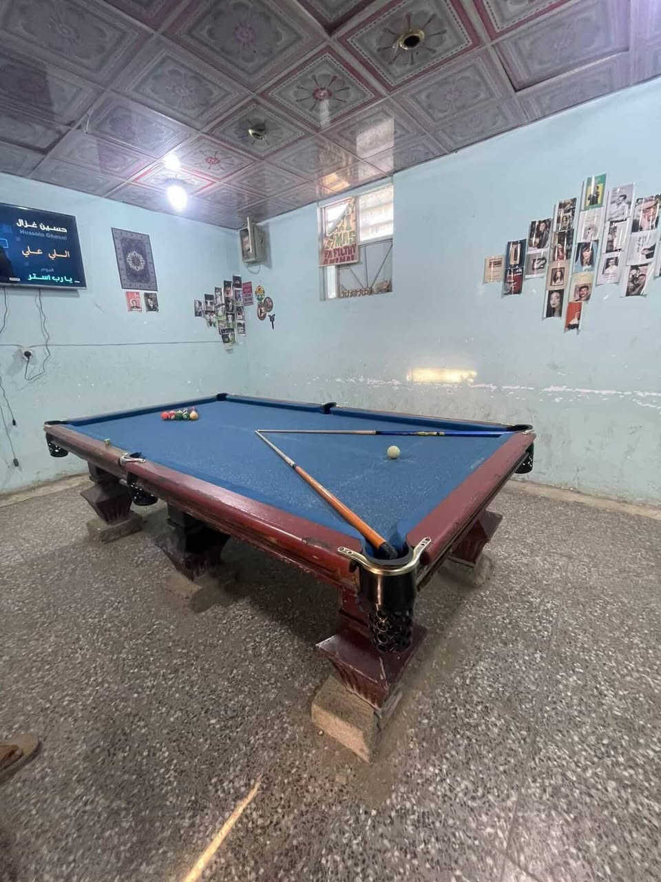 ميز للبيع قماش جديد تنصيب قبل شهر طوبات تجي ويا الميز السعر 350 وبي مجال 
الموقع بغداد 
للتواصل ***********
