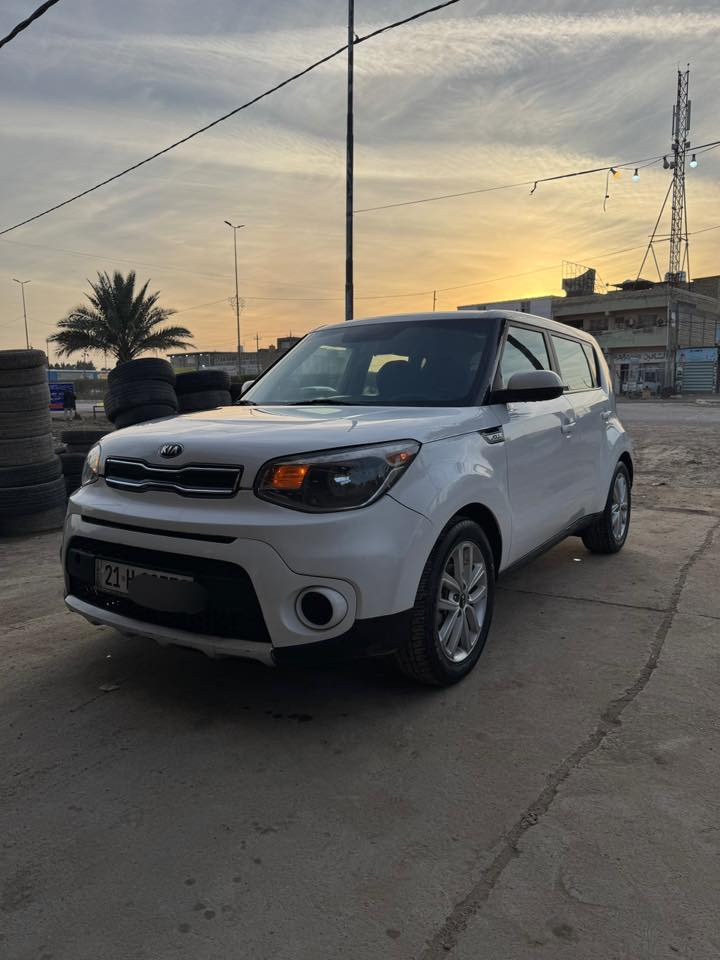 سلام عليكم صول موديل ٢٠١٨ وارد أمريكي رقم سليمانيه هزه وسنويه جديد تحويل مباشر ماشيه ٨٦  مكينه ٢٠٠٠ جاهزه كير ومكينه وحداديه وتخم تاير جاهزه ما نقصها شي سونار مرفق بل منشور  السعر ١١٠ وبيها مجال المكان بابل الحمزه الغربي رقم الموبايل ‭٠٧٨٩ ١٨٢ ٨٣٦٣‬
