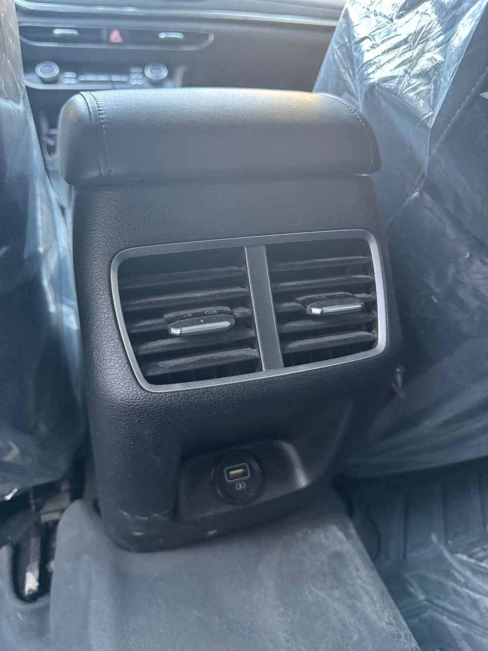 سلام عليكم 
سوناتا فول موصفات 
رقم بصره معوقين 
حادث سياره جاملغ وبنيد 
مكينه 2500تنفس طبيعي
سعر 175بيها مجال 
عنواني بصره 
*********** البصرة, العراق
