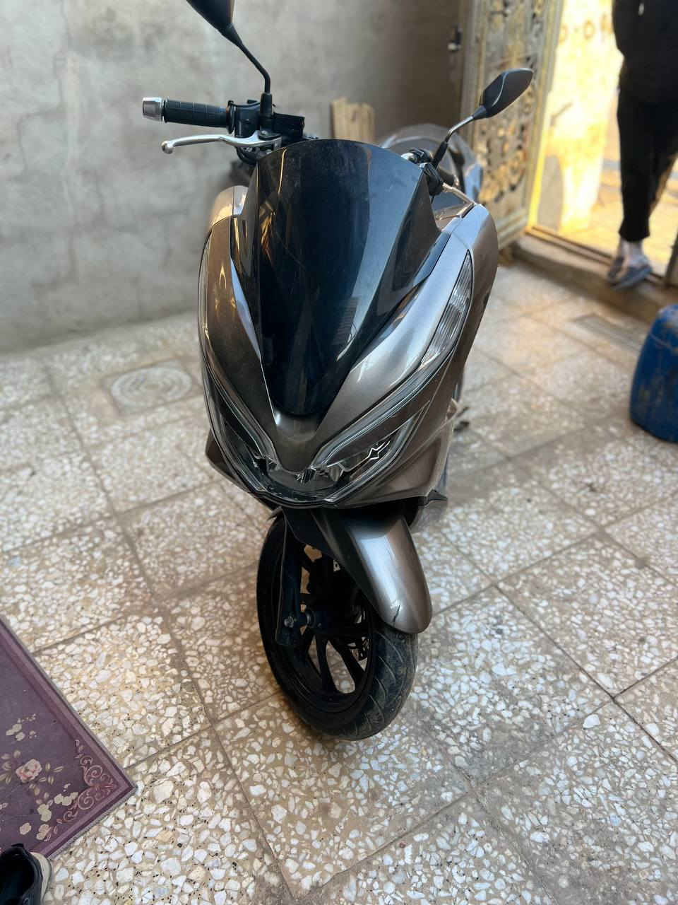 مكفولة فتح البرغي  بصمتين تدفع حساسات شغالة دراجية ما مفتوحة ماشية 15الف التفاصيل اكثر يتصل على الرقم ***********  25وبيها مجال بغداد, العراق
