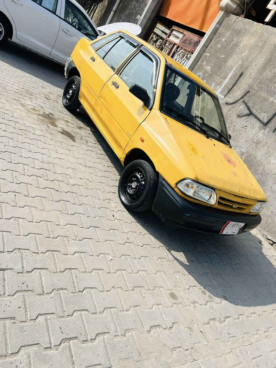 سلام عليكم عندي سايبا مديل 2011 رقمه بصره راعيه موجود وماعنده اي شكال بل تحويل سنويه منتهي من 19 سياره حلوه حداده تايرات مكينه بيه خيط تبخير كيره حلو سعره 15 وبيه مجال للبيع او مرارس *********** مكاني ام قصر
