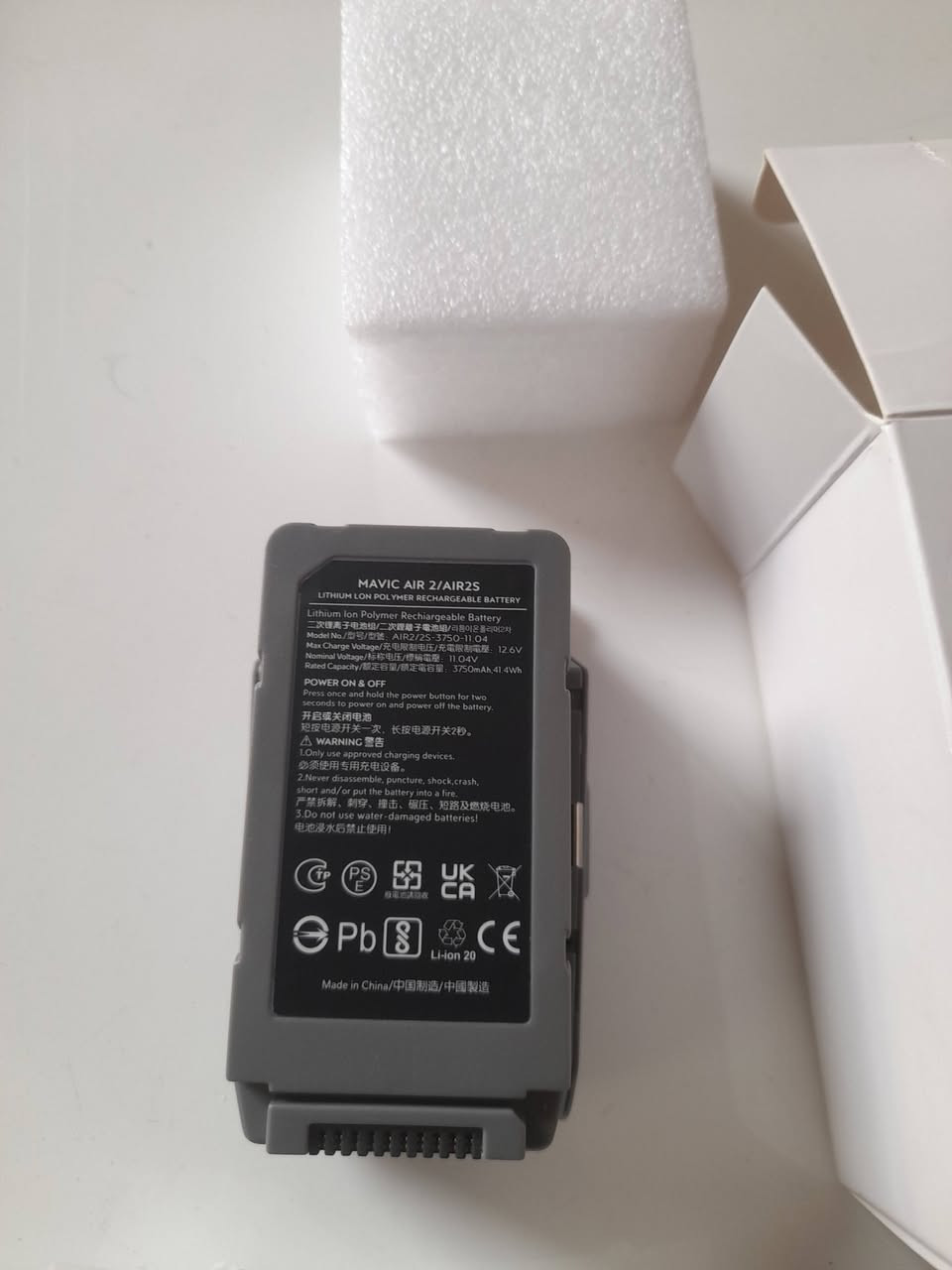 هذه بطارية طيران ذكية لطائرة الدرون DJI Mavic 2.
السعة: 3850 مللي أمبير.
نوع البطارية: ليثيوم بوليمر (LiPo) 4 خلايا.
وقت الطيران: توفر ما يصل إلى 31 دقيقة من وقت الطيران.
الجهد: 15.4 فولت.
المميزات: تحتوي على نظام إدارة بطارية ذكي مدمج للحماية من الشحن الزائد والتفريغ الزائد والدوائر القصيرة.


**إذا كنت صاحب هذا الإعلان وتريد حذفه لأي سبب، رجاءا أرسل رسالة إلى الدعم الفني**