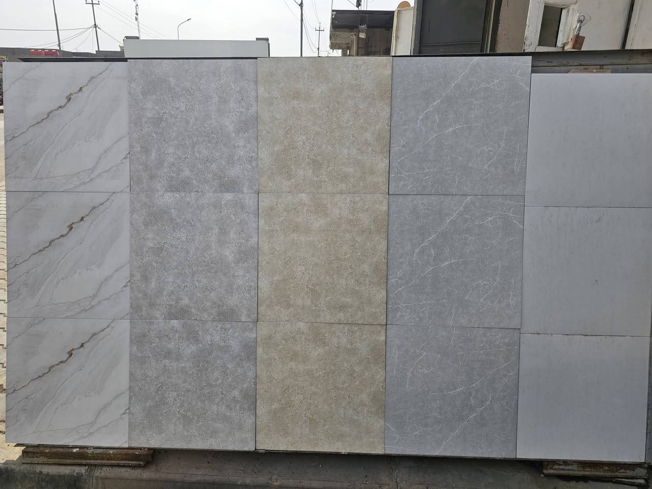 #جديد وصول أرضي #كراجات 40*40 حراري 🔥 

- (ضخامة + قوة + صلابة) 💪
- يتحمل حرارة أشعة شمس ☀️
- عدالة 95% 

يتوفر لدى #معرض_المصطفى_للسيراميك

***********
***********

العنوان: واسط قضاء الزبيدية - شارع الحي الصناعي - معرض المصطفى للسيراميك
